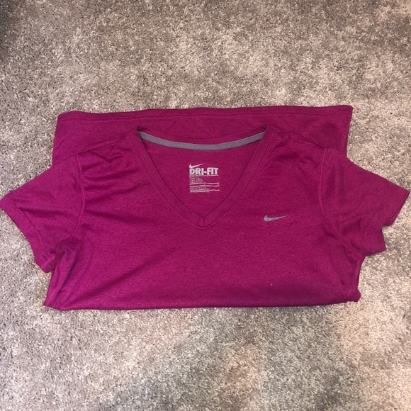 Nike Dri-fit V-neck tee - Picture 3 of 3